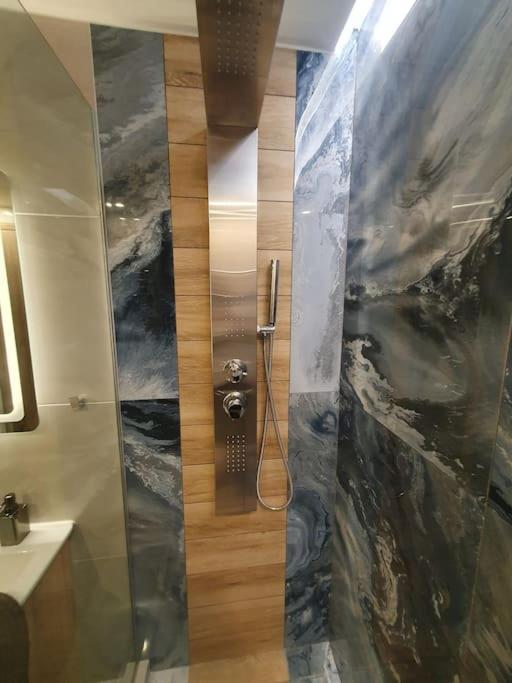 Pleasantstay City Appartement テッサロニキ エクステリア 写真